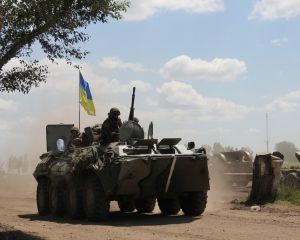 Эшелон с военными и танками едет на Донбасс (ВИДЕО)