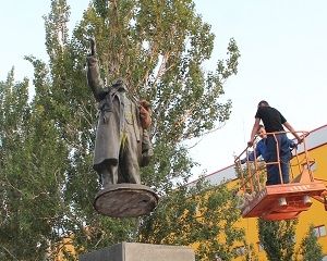У Мелітополі демонтували 3 пам