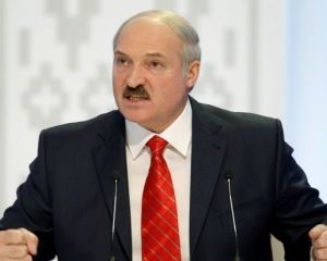 Лукашенко перекинув спецназ і вертольоти на кордон з Україною