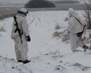 Двое военных погибли в засаде боевиков