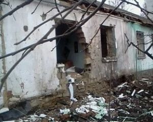 В Попасной достают тела из-под завалов