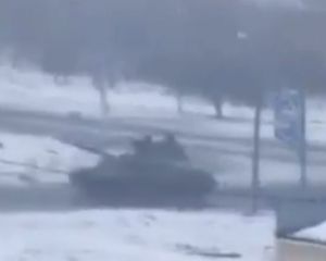 Боевики замаскировали танки
