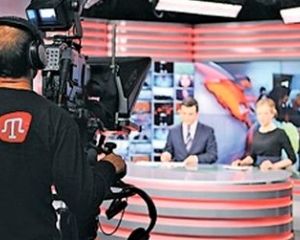 Обыск крымско-татарского телеканала в Симферополе
