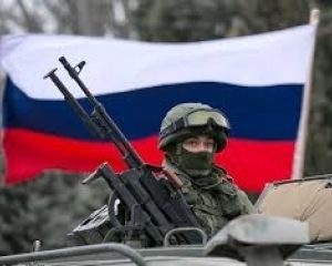 Россия ведет колонну техники