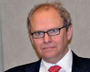Аслунд: Если правительство не сократит госрасходы — крест на Украине Аслунд: Если правительство не сократит госрасходы — крест на Украине