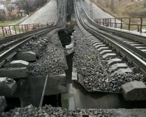 Мост Мариуполя после теракта ( фото, видео)