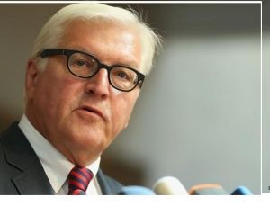 Штайнмайер поговорил с Лавровым и срочно едет в Киев