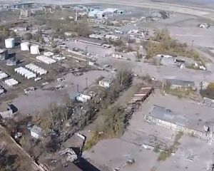 Аеропорт Донецька розбирають у пошуках тіл «кіборгів»