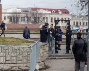 Силовики блокували центр Сімферополя