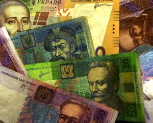 Яценюк змусить усіх українців звітувати податківцям (відео)