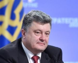 Вече на Майдане ставит ультиматум Порошенко