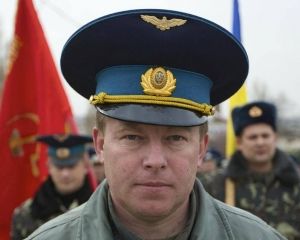 Депутаты пришли в Раду в камуфляже и военной форме
