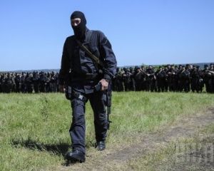 10 російських десантників зі зброєю й документами затримали на Донеччині