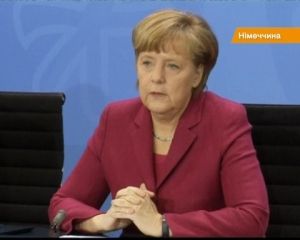 Меркель поки не готує Москві нових санкцій