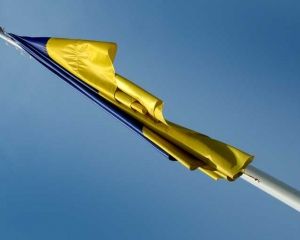 Флешмоб триває: Красну площу розмалювали в кольори українського прапора (фото)
