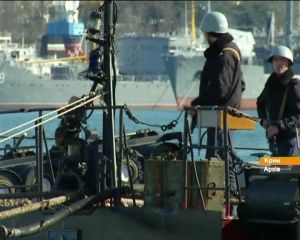 Крымчан призывают в армию России украиноязычными повестками (фото)