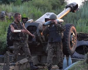СНБО: Армия, стиснув зубы, борется за Шахтерск