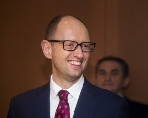 Рада выделила Яценюку деньги на АТО