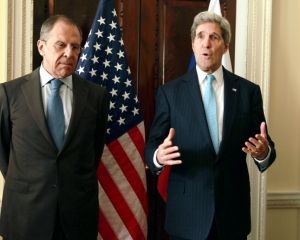 Керри требует от Лаврова прекратить ракетные обстрелы Украины