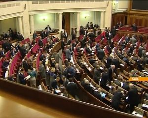 Рада дня: Регіонали вимагають не знищувати бойовиків і відмовляються карати сепаратиста Царьова (відео)