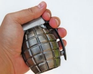 В Макеевке парень пытался взорвать гранатой магазин с людьми
