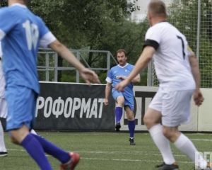 Люди Азарова победили команду Попова