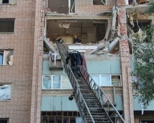 Трагедия в Луганске: испуганные жители дома требуют отселения