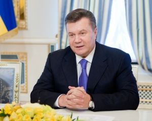 Янукович обещает введение биометрических паспортов