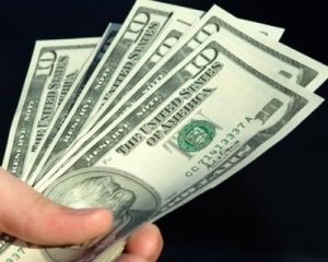 Технические партии продают места в избиркомах