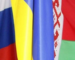 У Москві збирають підписи за возз’єднання України, Росії і Білорусі