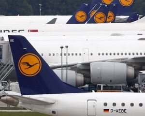 Бортпроводники Lufthansa проведут еще одну забастовку