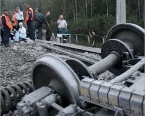 5 вагонов с углем сошли с рельсов под Донецком