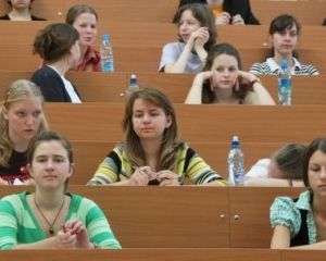 С 1 сентября вырастут стипендии