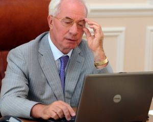 Азаров рассказал, как его предавали