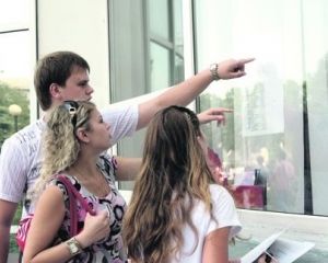 Сегодня ВУЗы обнародуют списки рекомендованных к зачислению