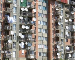 Донецкие коммунальщики объявили бой антеннам и кондиционерам