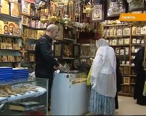 Єрусалим готується до Трійці, а власники крамниць оновлюють асортимент