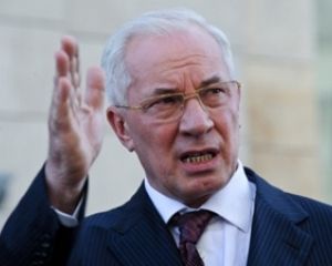 Азаров їде в Москву до Медведєва