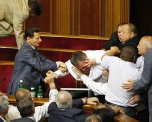 Прокуратура Києва взялася за депутатів-забіяк