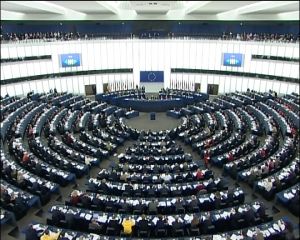 Європарламент закликав Януковича звільнити