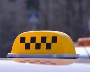 Таксисти заблокували польські міста