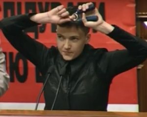 Ми – трупи! – Савченко принесла в Раду “гранату”