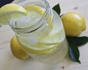 Як приготувати домашній лимонад: прості рецепти