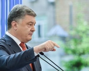 Россия разжигает войну на Донбассе – Порошенко