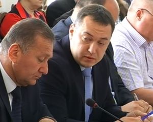 Голливуд отдыхает: в сети смеются над заседанием главарей