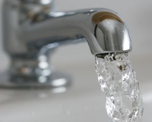 Кияни заборгували майже 1 млрд грн за холодну воду