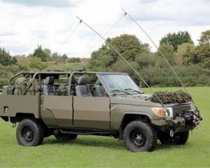 Toyota Land Cruiser перетворили на військовий броньовик (ФОТО)
