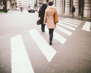 Поліція масово штрафує пішоходів