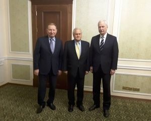 Заміни не буде: Кучма і Сайдік зустрілися у Києві