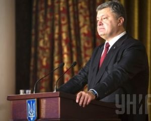 Порошенко поздравил с Днем Святого Николая взрослых и маленьких украинцев (ФОТО)